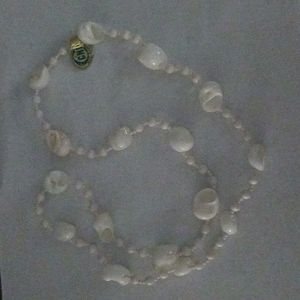 Shell Necklace.NWOT